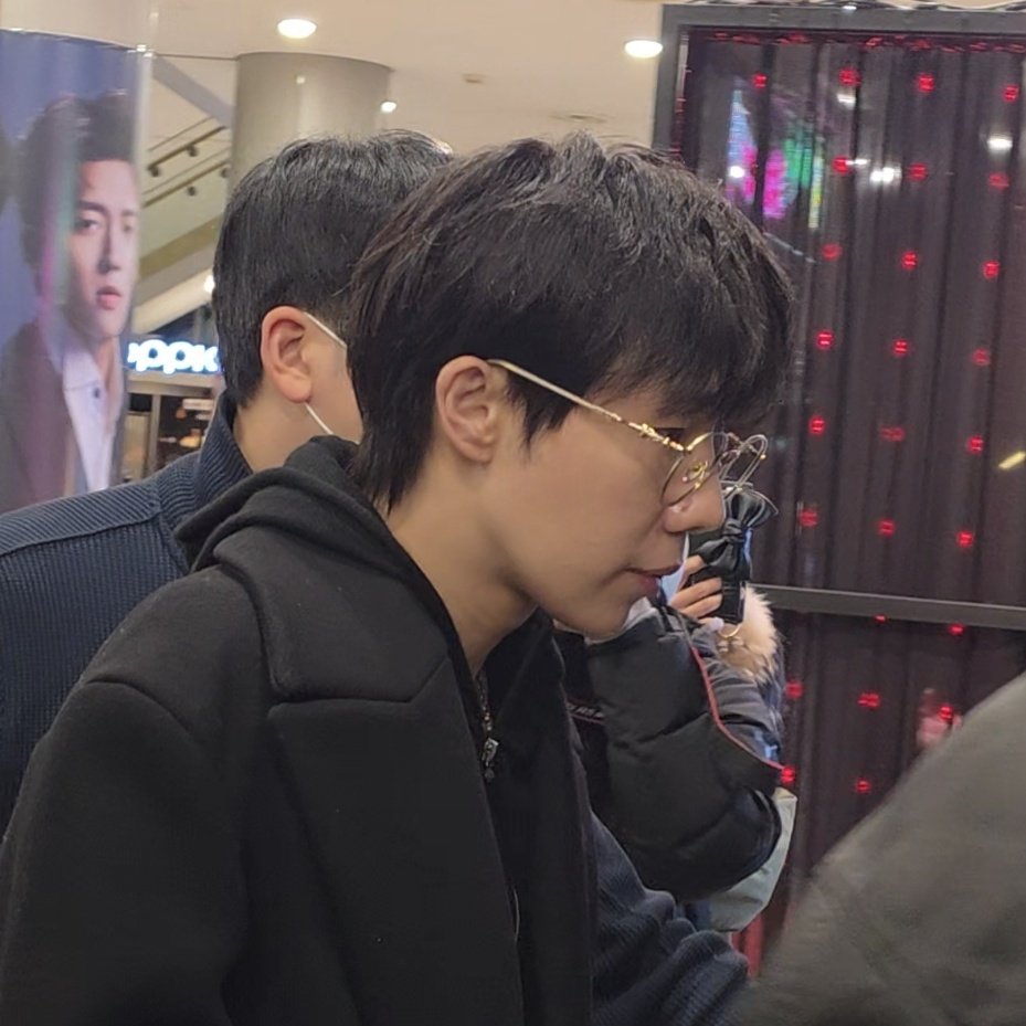 성규 너무 말랐는데ㅠㅜㅜㅜㅜㅜㅜ