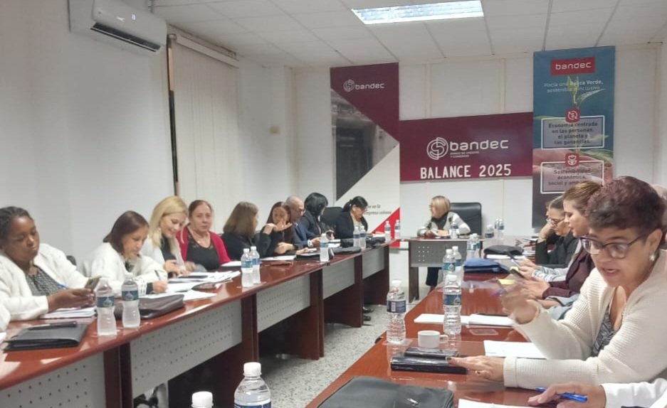 Banco de Crédito y Comercio tweet media