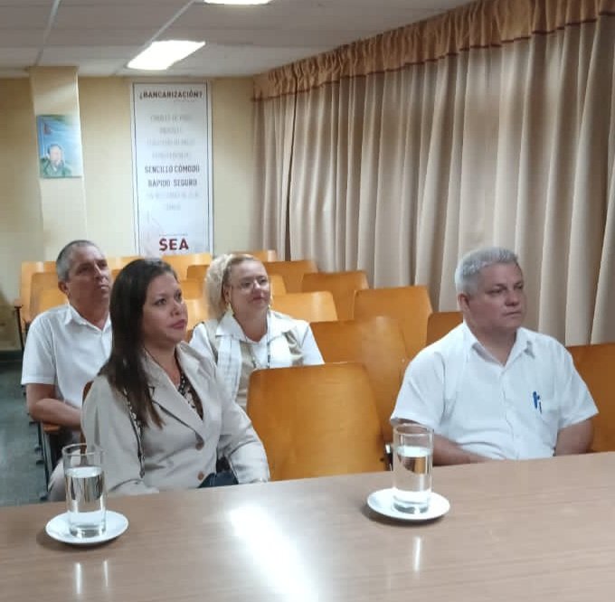 Banco de Crédito y Comercio tweet media