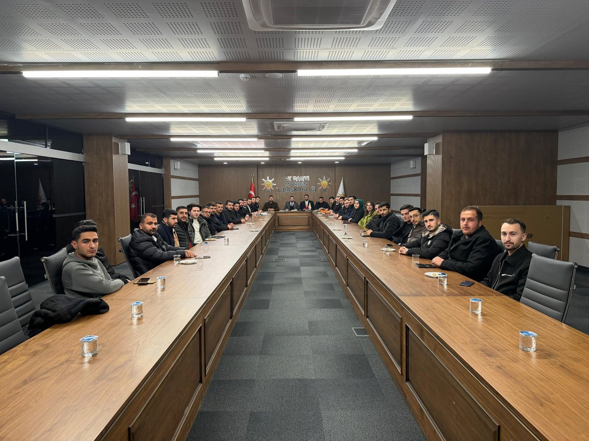 📍 AK Parti Mardin İl Başkanlığı
AK Parti MKYK Üyemiz ve Güneydoğu Anadolu Bölge Koordinatörümüz Sn. Ferdi ŞENEL ile
AK Parti Mardin İl Gençlik Kolları Başkanımız Sn. Süheyl UÇAR başkanlığında,
İl Yönetim Kurulu Üyelerimiz İle Birlikte Haftalık Olağan Toplantımızı