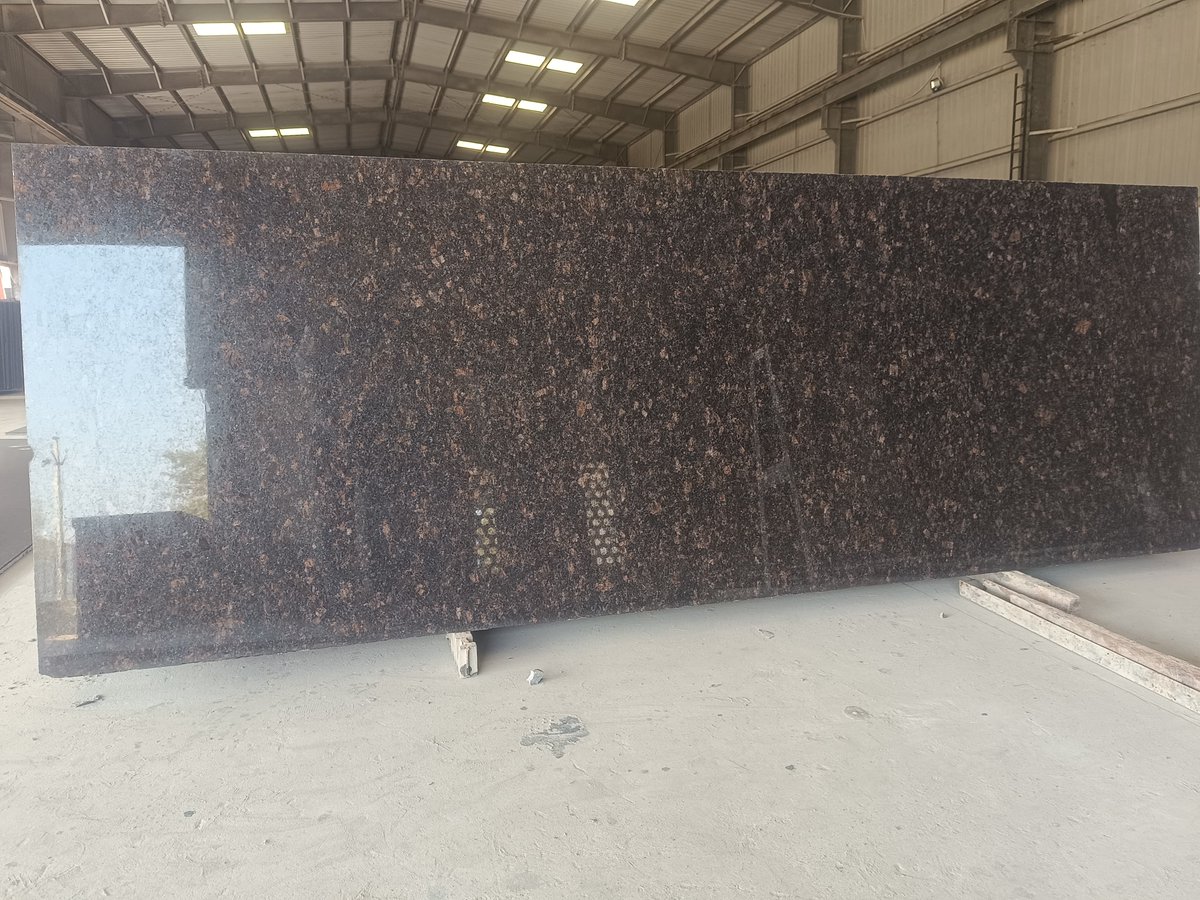 MRKintlGroup's tweet photo. Tan Brown Granite | 18mm Thickness 🪨 High-gloss finish, uniform thickness, and unmatched durability. Available now at MRK International Merchant Pvt. Ltd. #StoneIndustry #TanBrown #MRKinternational #ExportQuality #18mmGranite https://t.co/Lo65gzDufL