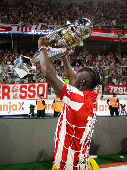 KnucklesDelLeon's tweet photo. #EDLP Hoy espero que esté en UNO así lo podemos despedir como se merece, te vas por la puerta grande Edwuin y tenes las puertas abiertas para siempre en el club. https://t.co/4Yb1yTS2dj