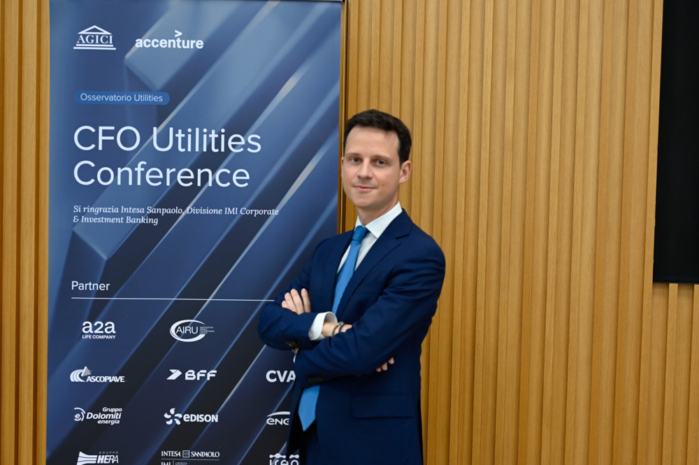 GruppoSGR's tweet photo. 💬 Oggi, alla III edizione della CFO Utilities, Guido Mecozzi, CFO e Deputy CEO di Gruppo SGR, è intervenuto sul ruolo della finanza nel sostenere crescita, M&amp;A e soluzioni su misura a supporto della transizione energetica.

#GruppoSGR #Utilities #AGICI #Accenture https://t.co/VX19ZDimY5