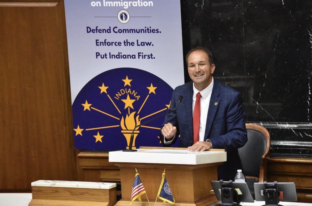 AGToddRokita's tweet image. Refusal to cooperate with federal immigration authorities has led to the chaos we're witnessing in Minneapolis right now—a sanctuary city where weak policies fuel disorder and resistance to federal law.

Our office has worked tirelessly for over a year and a half enforcing…