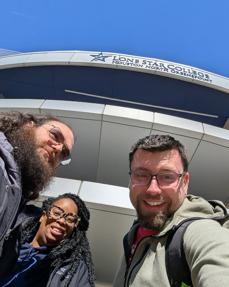 LSCots's tweet image. 🌨️ Winter Storm Fern hit, but we 'did the thing' as #OneLSC to keep tech running and classes ready. 

Huge THANK YOU to everyone who stepped up to keep our community safe and connected. 💙 

#Teamwork #HigherEd #ITResilience #ProudToServe #LSCOTS