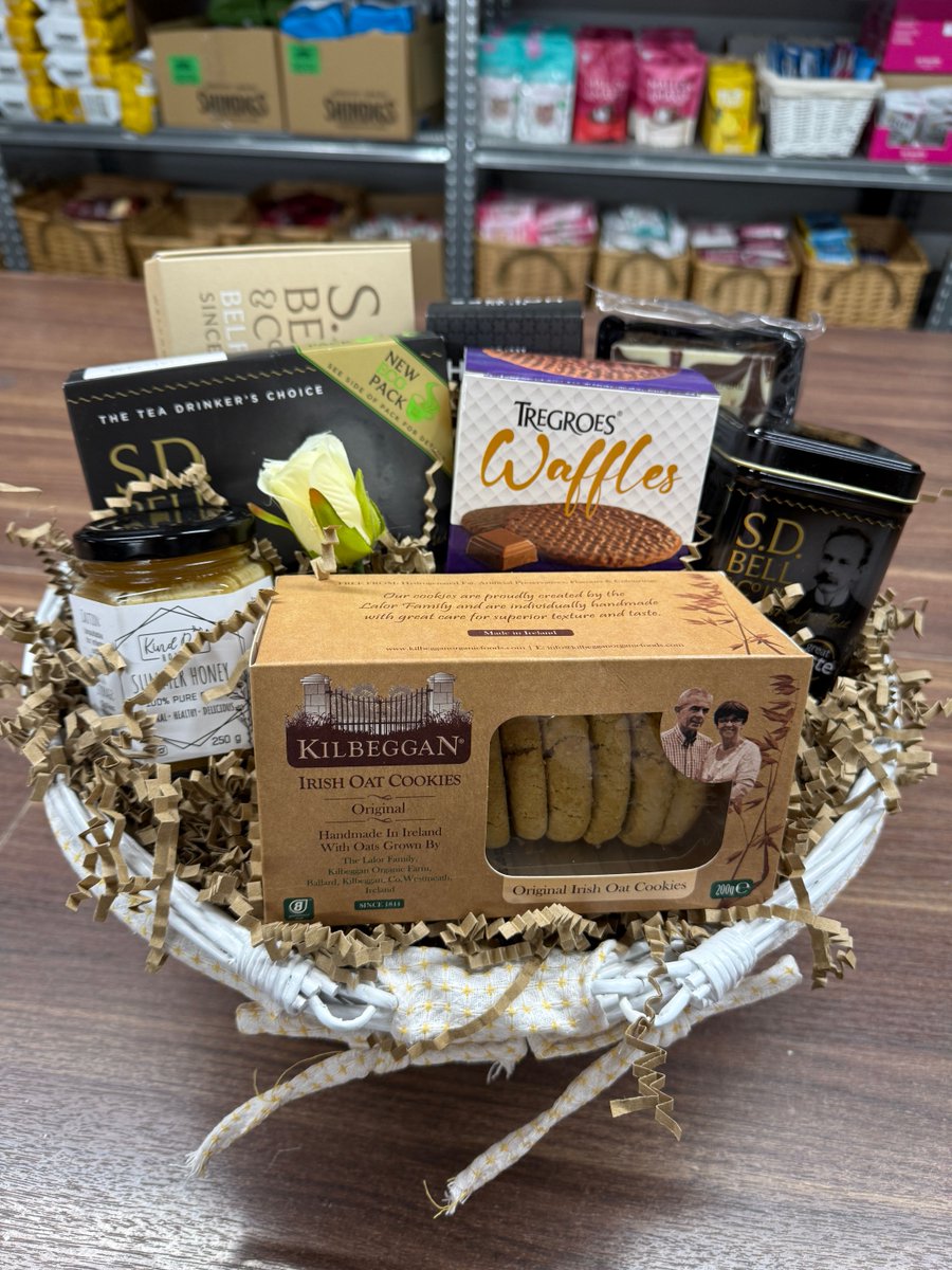 Today's Gift Basket Of The Day is a  "Sympathy Gift" 🤍

ow.ly/Kywf50Y4Sna

Follow &amp; RT to enter #prize draw to #win a Gift Basket. 

More info via our blog. 

#dailydispatch #gifts #competition #giftbasketsrule #sympathygifts #bereavementgift