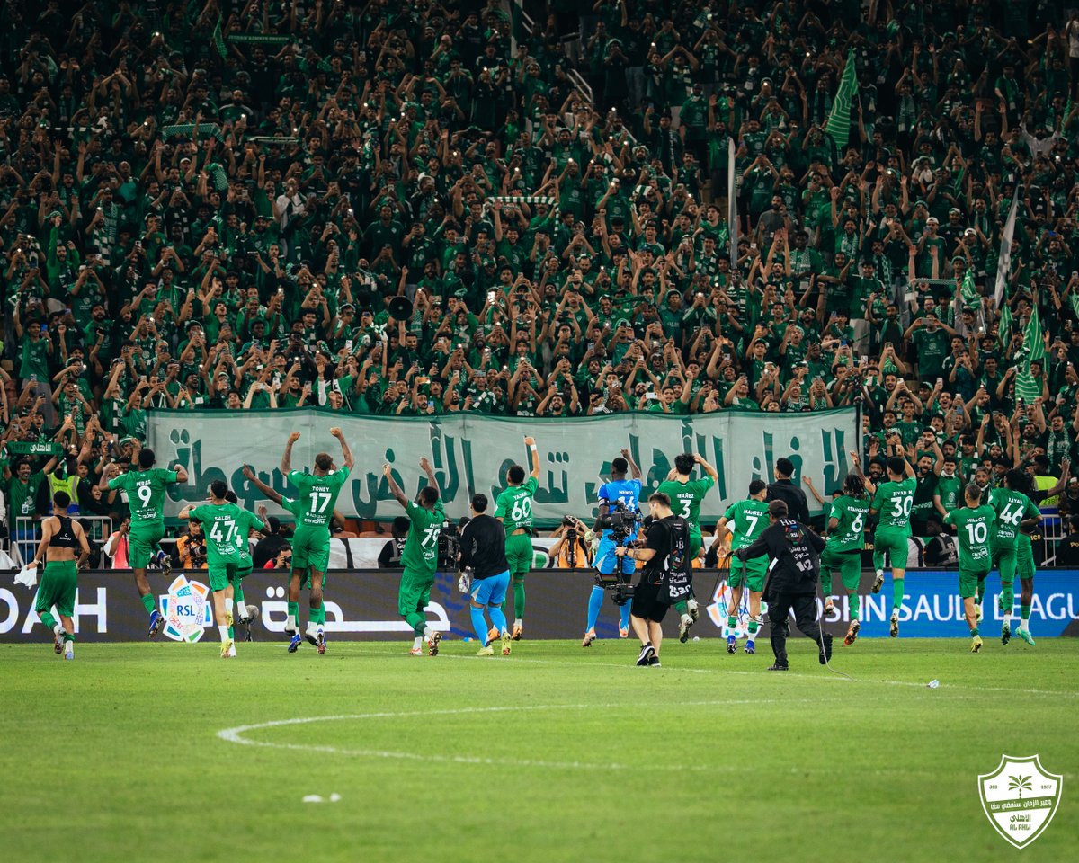 ALAHLI_FC's tweet photo. لا فاز الأهلي تنام الأرض ____________👂

#الأهلي_الاتفاق #دوري_روشن_السعودي https://t.co/nB4Q8FuV87