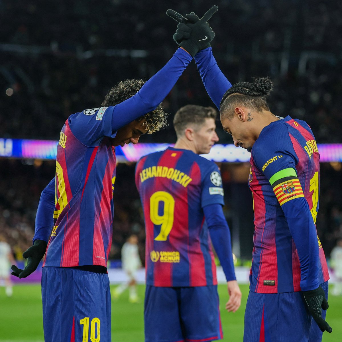 ⚽ 𝗟𝗮𝗺𝗶𝗻𝗲 𝗬𝗮𝗺𝗮𝗹 🔵🔴 𝗥𝗮𝗽𝗵𝗶𝗻𝗵𝗮 ⚽

#UCL