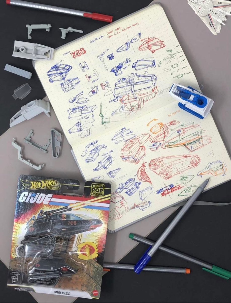 🐍🐍🐍🐍

This is fun! Hot Wheels designer Manson Cheung has shared a sneak preview of the development process for the new Hot wheels H.I.S.S. Tank!

instagram.com/p/DT-r0qWEQ2V/…