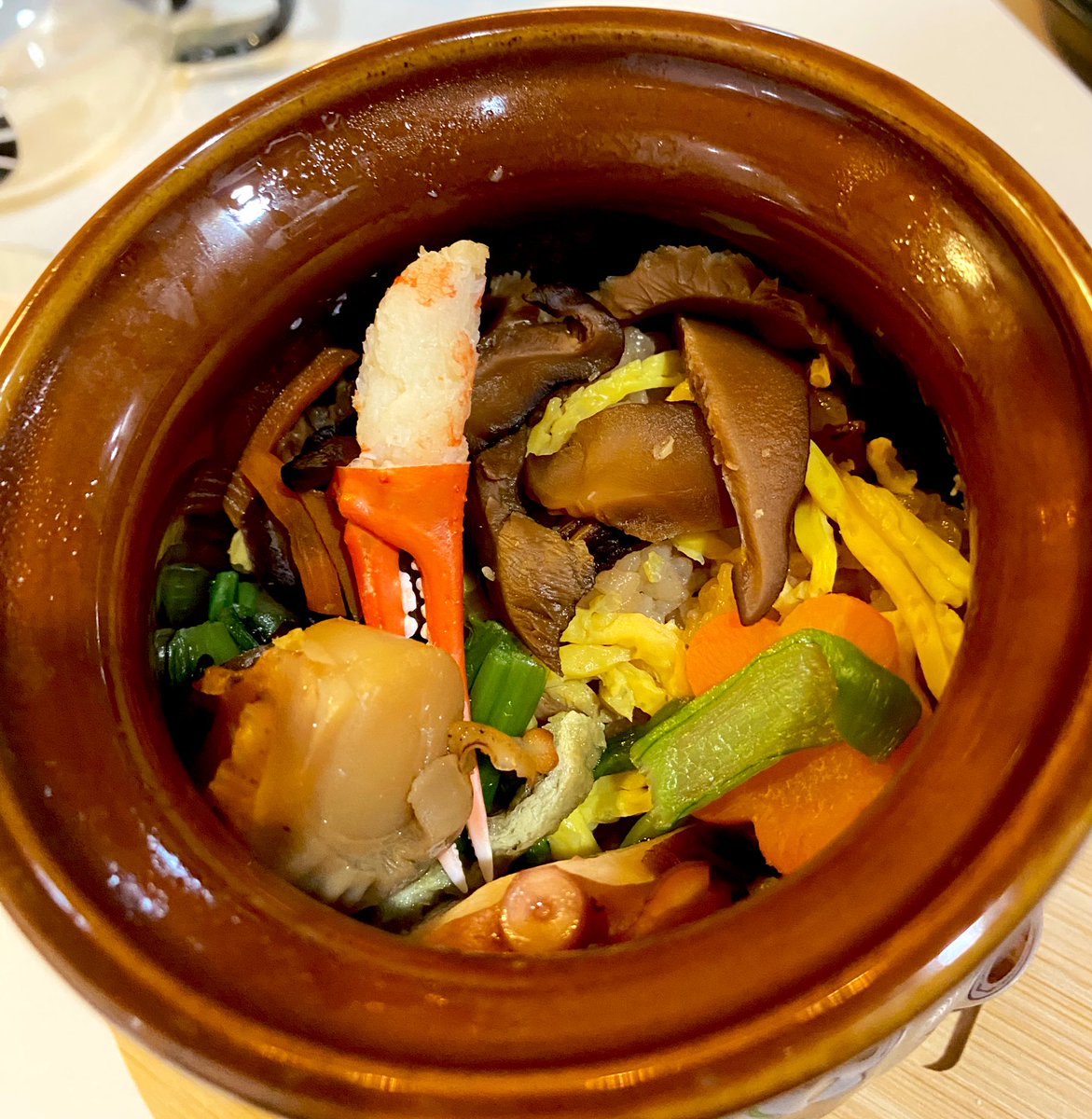 初ひっぱりたこ飯じゃ〜っ

うまみみみみみみみみみみみみみみみみみ
めちゃ豪勢…
壺は今後の料理に使えそうじゃ…っ 