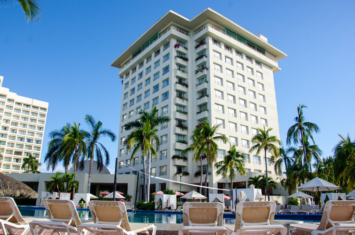 Aquí, cada momento se vive con el alma: mañanas de sol, tardes de descanso y atardeceres que se disfrutan sin mirar el reloj. En #IxtapaZihuatanejo las vacaciones fluyen naturalmente.

📸 Hotel Emporio Ixtapa

#HotelesIxtapaZihuatanejo #ThisIZit #VisitIZ #Zihuatanejo