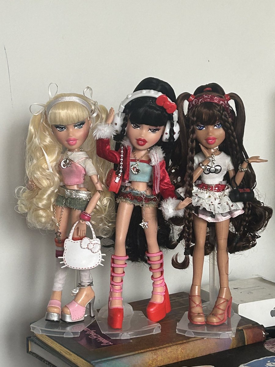 gnojade's tweet image. kawaii kunt 🍒🌸💘