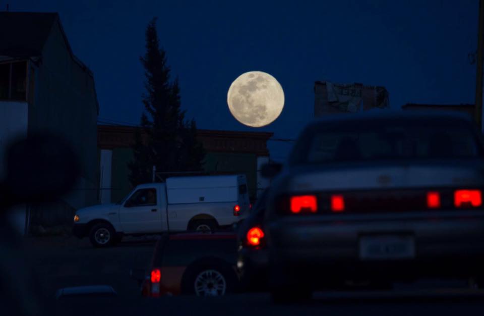 La luna en #Tijuana por allá del 2017... 😍 ¡Orgullosamente, #SoyBC! 

Foto: Omar Martínez