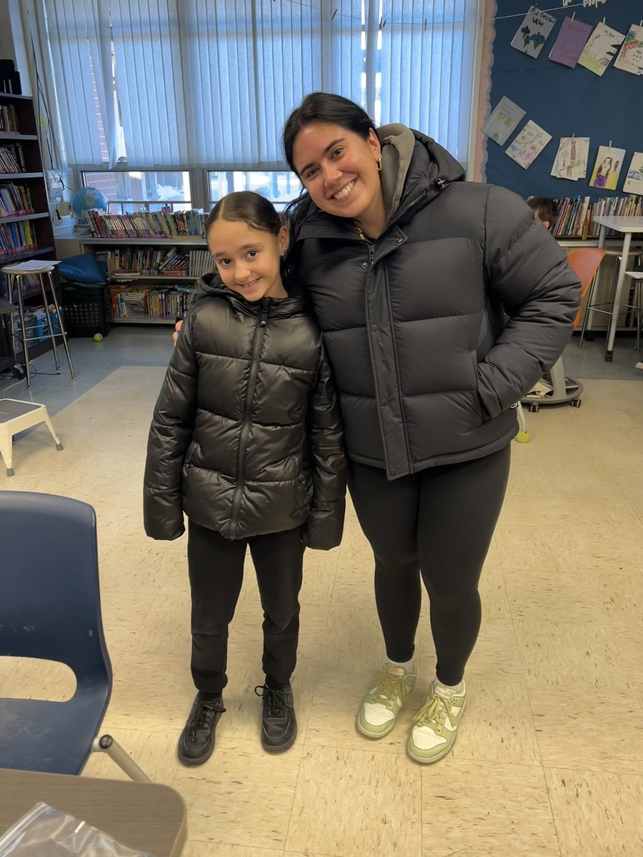GabriellaG524's tweet photo. Dress like a student day. I think I did pretty good, right? #beartavernpride https://t.co/k4OzoDdjvx