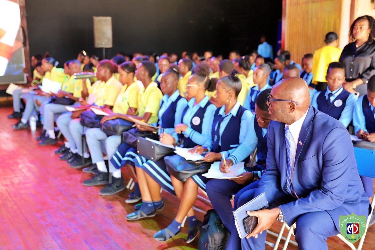 Ce mercredi 28 janvier, j’ai eu l’honneur d’intervenir lors de la #FêteDesPhilosophes organisée par la Mairie de Delmas. J’ai partagé mon parcours et animé une réflexion sur la formation et l’orientation professionnelle, convaincue que transmettre notre expérience est une manière