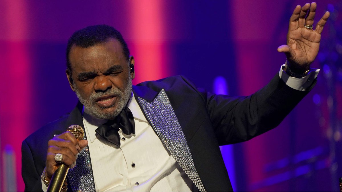 ComplexMusic's tweet photo. The Isley Brothers receive a Walk of Fame star for their music impact. Discover their story: https://t.co/MndKFc6iEj https://t.co/WNRuQC1vlV