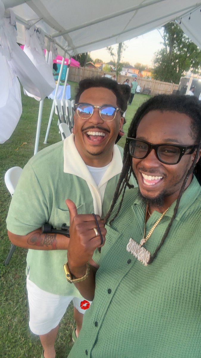 blackdetta's tweet photo. Surprise surprise a PAID democrat shill that's against the Black American reparations claim

And

Is ON THE RECORD telling Black Americans to "turn the other cheek" in the face of CONFIRMED xenophobia and anti-Black bigotry from africa and its diaspora

Getcho fat ass TF outta here