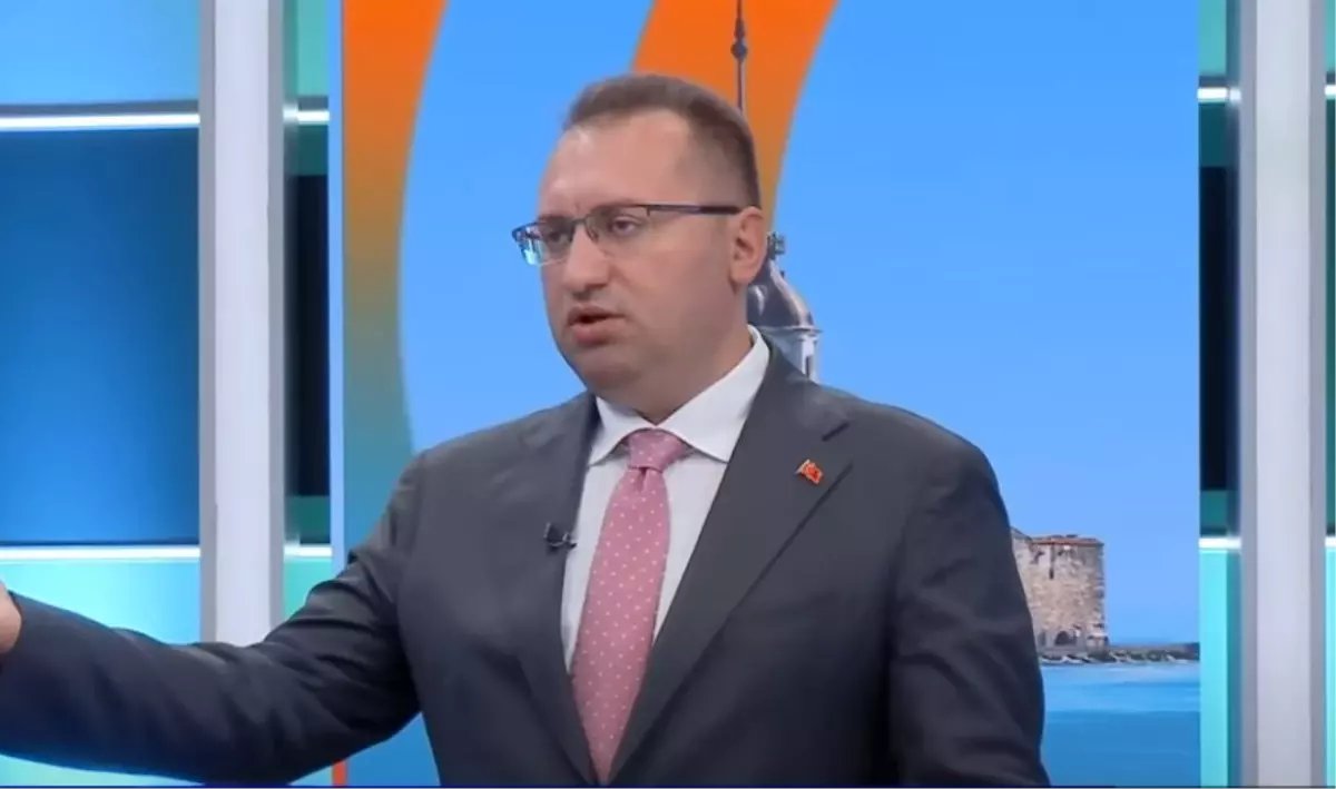 Unutma, Unutturma!

Hakan Bahçetepe İDDİANAMESİZ bir şekilde 240 gündür tutsak.