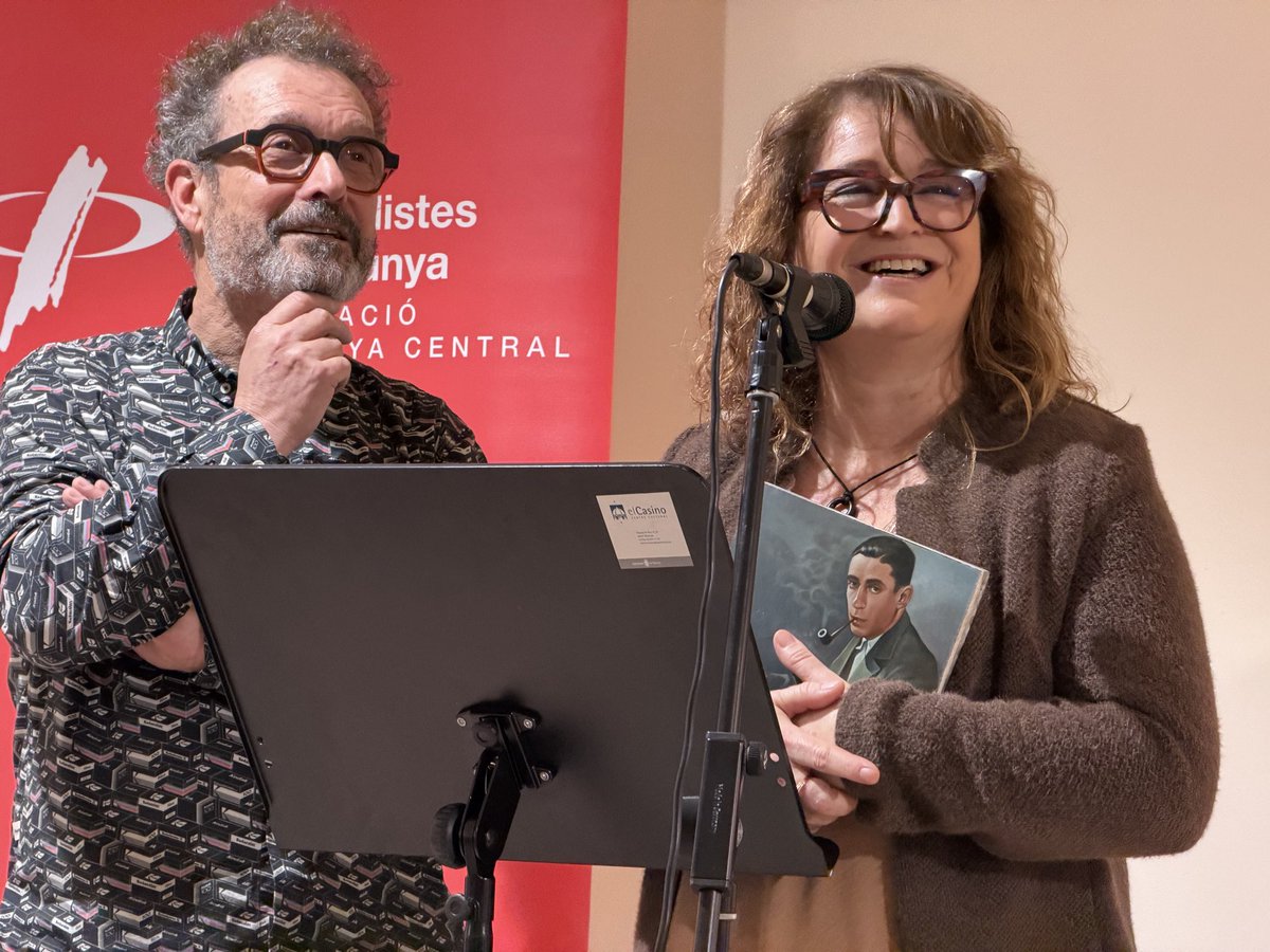 montsearmengou's tweet photo. I rematem el dia de memòria i demanda de justícia i d’una comissió d’investigació per a les víctimes de la mili amb el lliurament del premi Josep M. Planes de @periodistes_cat al documental “Et faran un home” de #SenseFicció. Molt bona feina equip! https://t.co/icOKF3IFC3