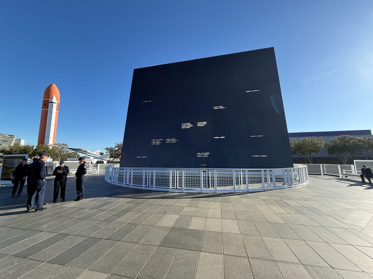 SFJROTC's tweet photo. The #SFJROTC unit at Cocoa, FL (FL-20082) attended the Apollo 1 Memorial event to honor the astronauts lost. With Artemis II coming soon it was a solemn event. Photos by unit. Led by @HQ_AFJROTC w @USSF_STARCOM DEL1. https://t.co/dAtUgkzkv1
