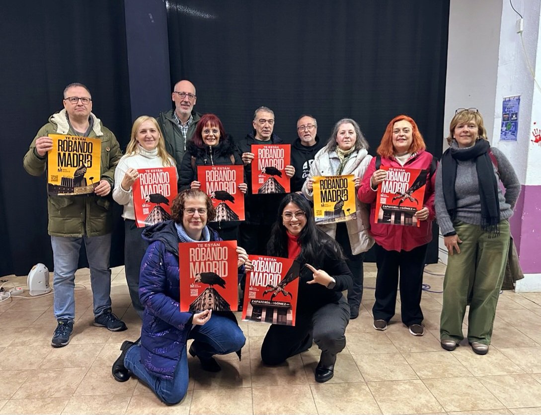 MasCarabanchel's tweet photo. Qué gran encuentro hoy con la militancia  @MasMadridCiudad @MasMadrid__ en #Carabanchel 😊Gracias @Monica_Garcia_G #HéctorTejero y @Rita_Maestre Nos plantamos ante el saqueo d nuestra ciudad por tanto especulador. Nos están robando Madrid, aquí estamos para defenderla ✊🏽💚🔥 https://t.co/NdPRvnYNQV