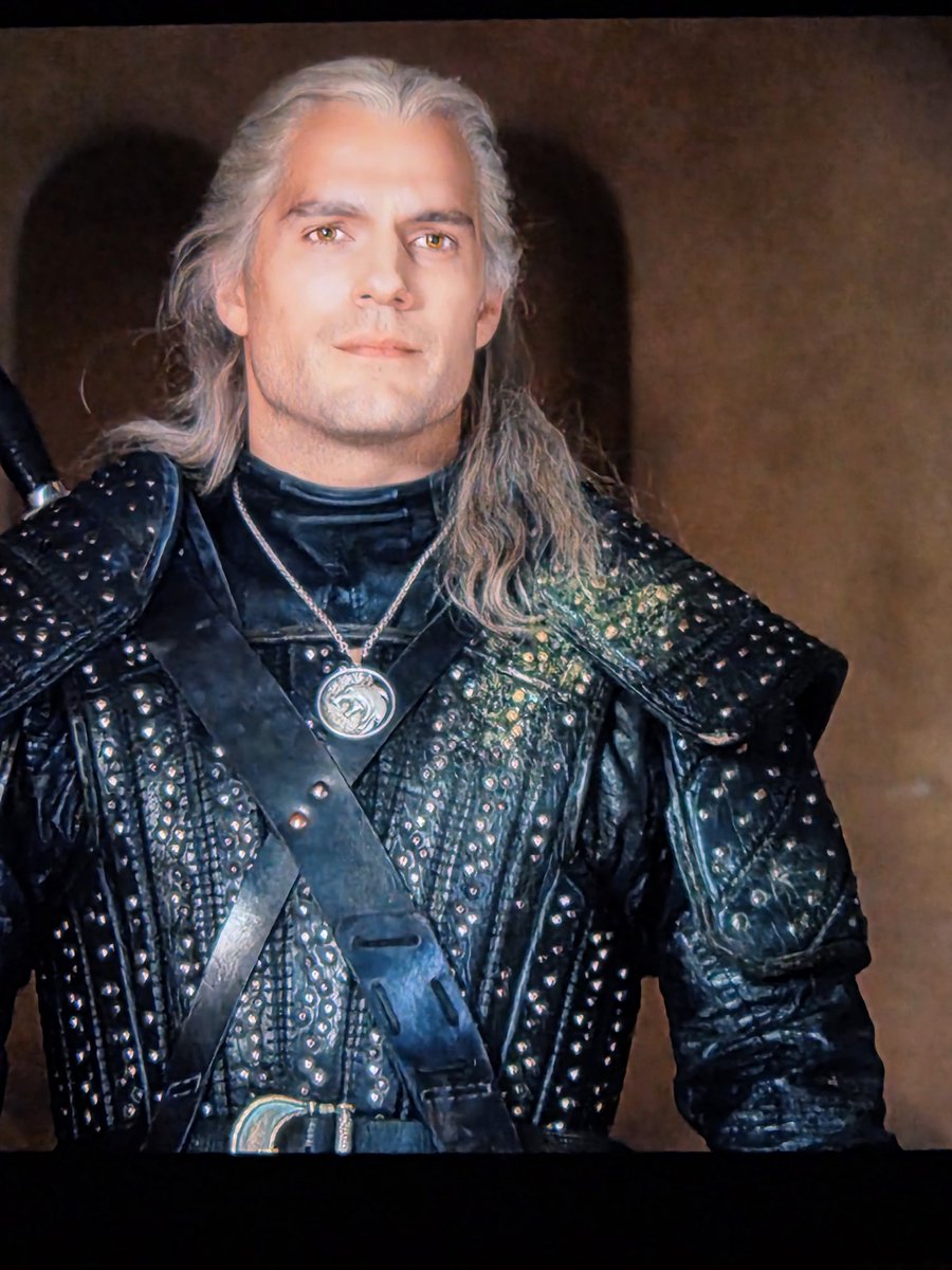 Carlapunkgirl80's tweet photo. Watching my fave witcher on Netflix !!🖤🗡🖤🗡Henry cavil of course !!.
Repeat of season 1 #thewitchernetflix #TheWitcher1 🖤🗡 The Witcher https://t.co/RKo1PcChvx