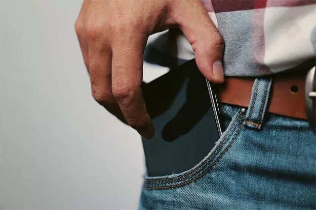 karasuyum_'s tweet photo. khusanov emptying their pockets after the match #MCIvGS https://t.co/B7UNoOJOnM