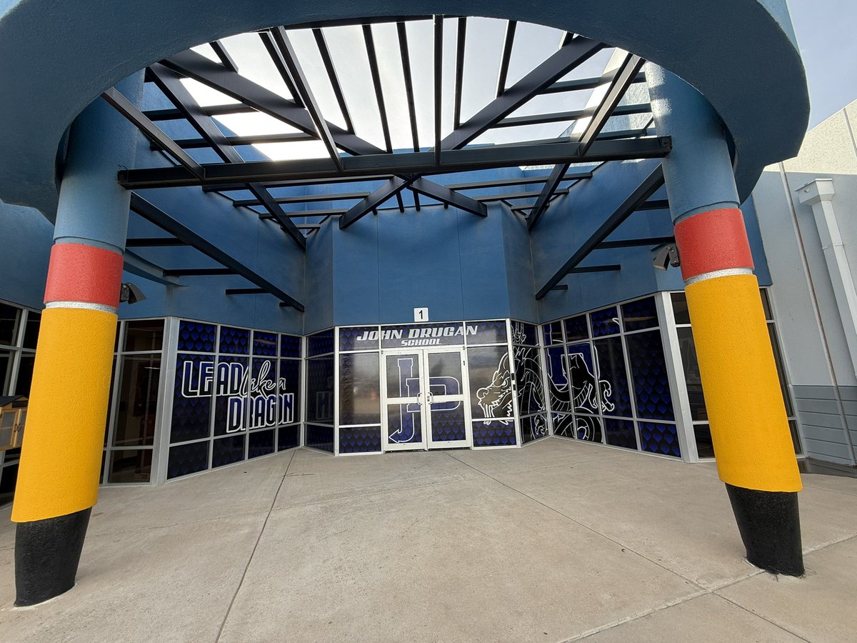 𝗝𝗼𝗻 𝗙𝗹𝗼𝗿𝗲𝘀 tweet media