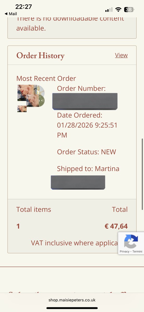 MY FIRST SIGNED ITEM EVER <a href="/maisiehpeters/">maisie peters</a>