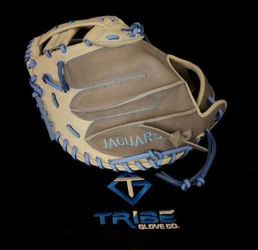 TribeGloveCo's tweet photo. The talent pipeline @mercy_softball gets a boost this year with Freshmen @LaurenStrange29 &amp; @maggiestrange29 joining the Jaguars. The sisters add power in the circle &amp; behind the plate along with a little extra flair using their🔥glove designs.  Good Luck this season! @KyCoach_JB https://t.co/2SwQomjxxO
