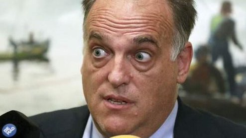 💣 SI DENUNCIAS A TU BAR DE SIEMPRE, ERES UN MISERABLE

LaLiga te ofrece 50 € por delatar al bar de toda la vida
para que lo multen y el barrio se quede sin fútbol.
Y encima, de la multa que le cae al dueño, a ti te dan cuatro duros: 50 €, que no es ni 1/10 de lo que le clavan.