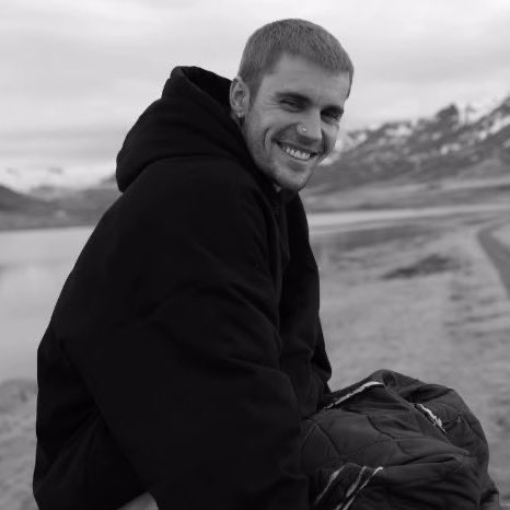 JustinsTourNews's tweet image. Justin Bieber will officially be performing at this years #GRAMMYs.