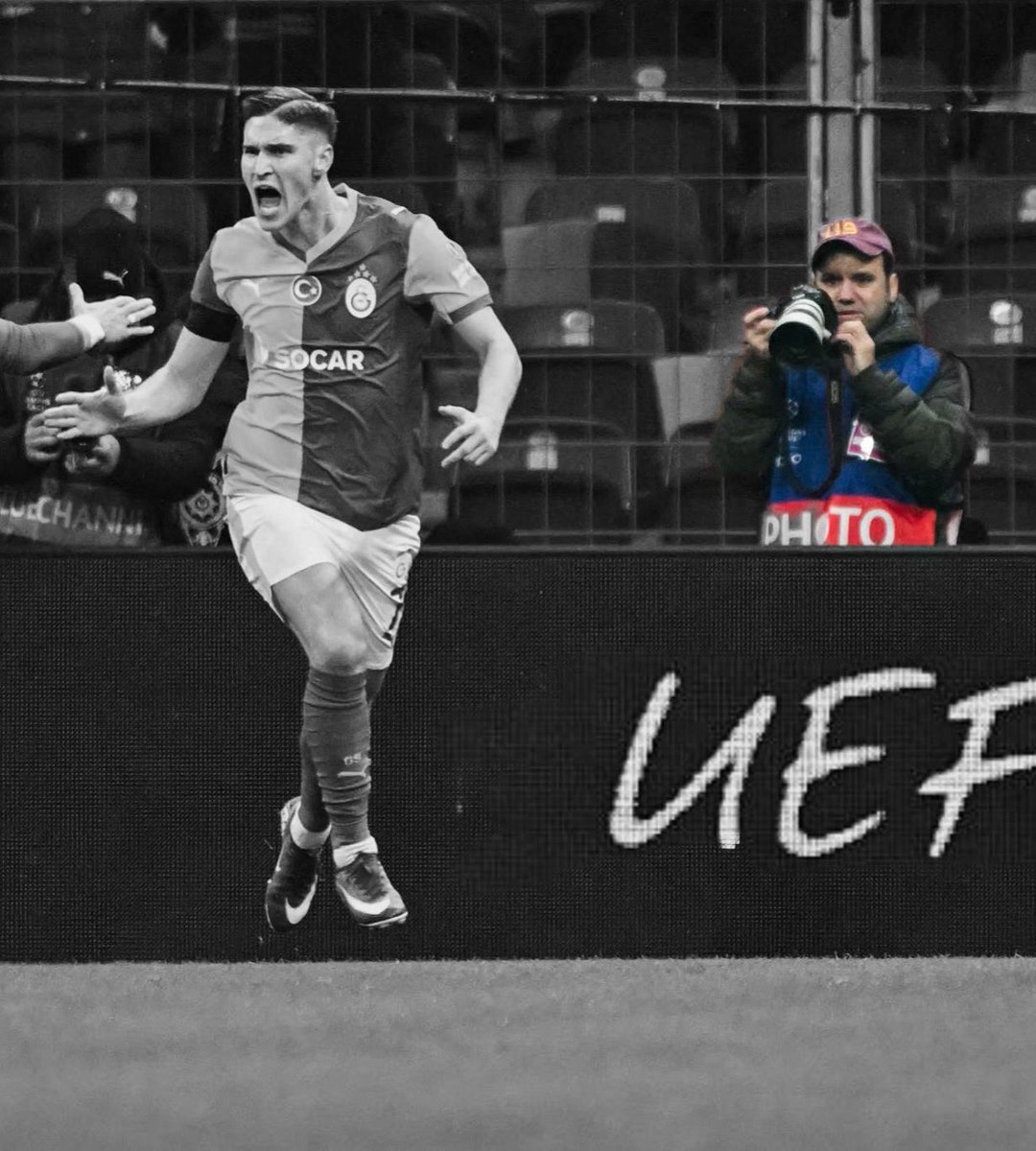 Ugur Şenpire’ye yapılan saldırıyı şiddetle kınıyorum, olacak iş değil.