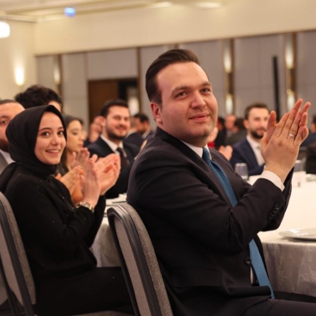 Dolu dolu geçen BİR YIL’a gururlu bir bakış 👏🏼

‘hep omuz omuza başkanım.. <a href="/avyusufibis/">Yusuf İBİŞ</a>