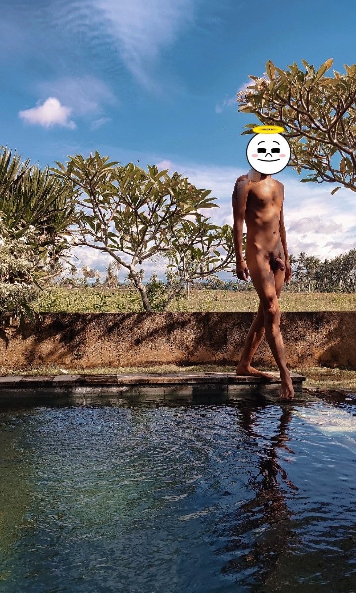 Droporing tweet media