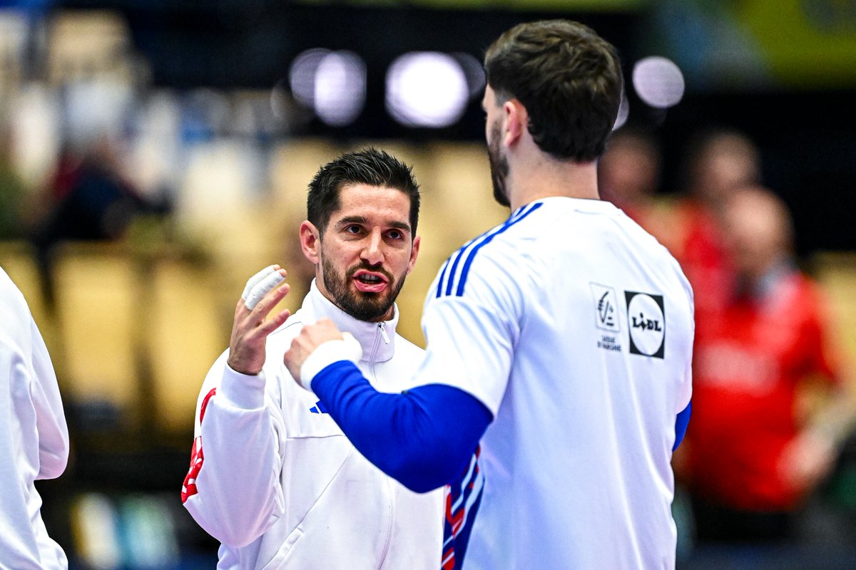 10'
Déjà 10 minutes et la bataille est serrée entre les BLEUS et les Allemands ⚔️
🇫🇷6-6🇩🇪