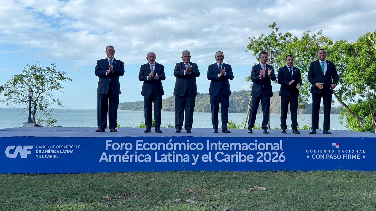 El presidente <a href="/JoseRaulMulino/">José Raúl Mulino</a> encabeza el encuentro entre naciones en el marco del Foro Económico de América Latina y el Caribe, junto a los mandatarios de Brasil, Guatemala, Bolivia, Ecuador y Jamaica, y el presidente de <a href="/AgendaCAF/">CAF</a>
Un encuentro que consolida a Con🇵🇦🤝🏻🇧🇷🇬🇹🇧🇴🇪🇨🇯🇲