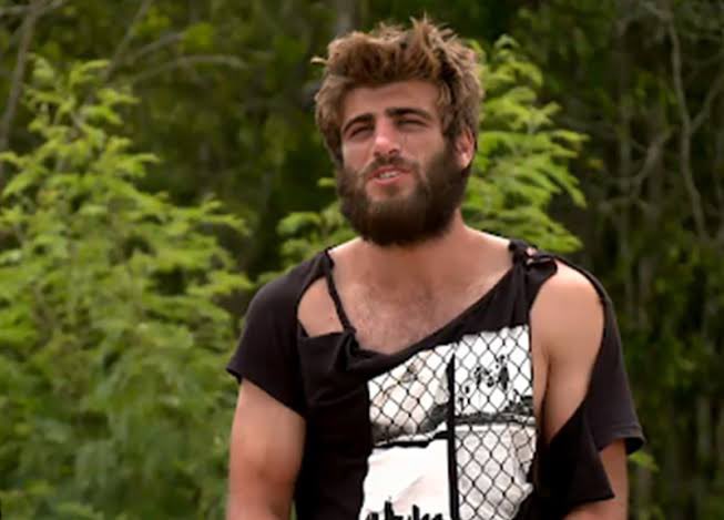vekildiyinyeto's tweet photo. Bu adama ada da ne yaptılar da bu hale geldi aq her gördüğümde yarılıyorum şunu

#Survivor2026 https://t.co/VGNuqlRZ47