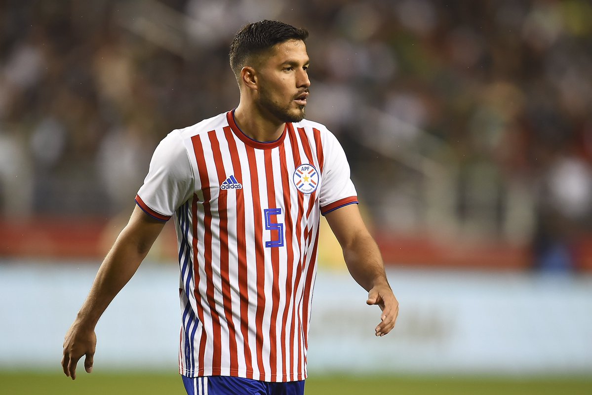 [EXCLUSIVA] Bruno Valdez fue ofrecido a Peñarol. 

El zaguero paraguayo tuvo pasado en Boca 🇦🇷 y América 🇲🇽. En el 2025 jugó en Cerro Porteño 🇵🇾.

A esta hora Diego Aguirre lo está evaluando.