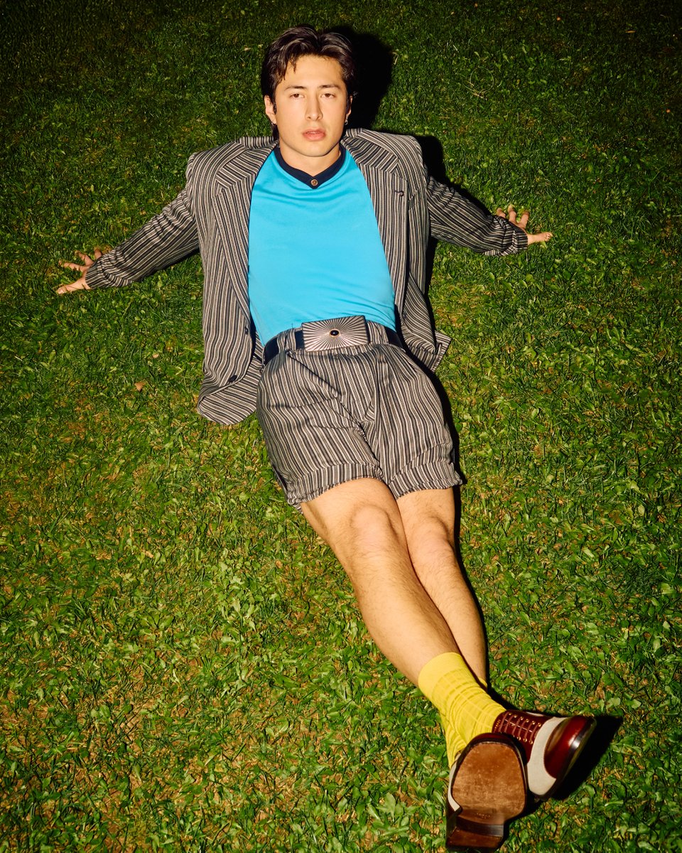 wonderlandmag's tweet image. Covering Wonderland’s Spring 26 issue, Hudson Williams sits down with co-star Sophie Nélisse for a candid conversation on industry whiplash, pinch-me moments, and why everyone is absolutely right to think the boys are exhausted.

Tap the link in bio to pre-order the issue.