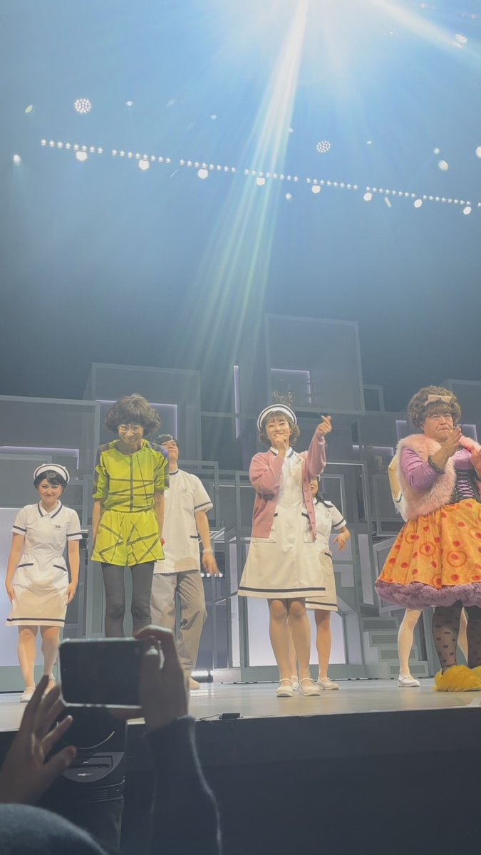 ︎︎34 tweet media