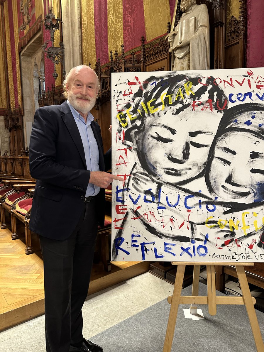 averderapp's tweet image. Hoy jóvenes estudiantes han expresado con fuerza un deseo en el Saló de Cent,  “la no violencia y la paz”!!
Evolución, reflexión, respeto, conciencia, bienestar, confianza, palabras que surgen de un trabajo en equipo con valores y principios!! 👏👏
#NosUneBarcelona @danielsirera