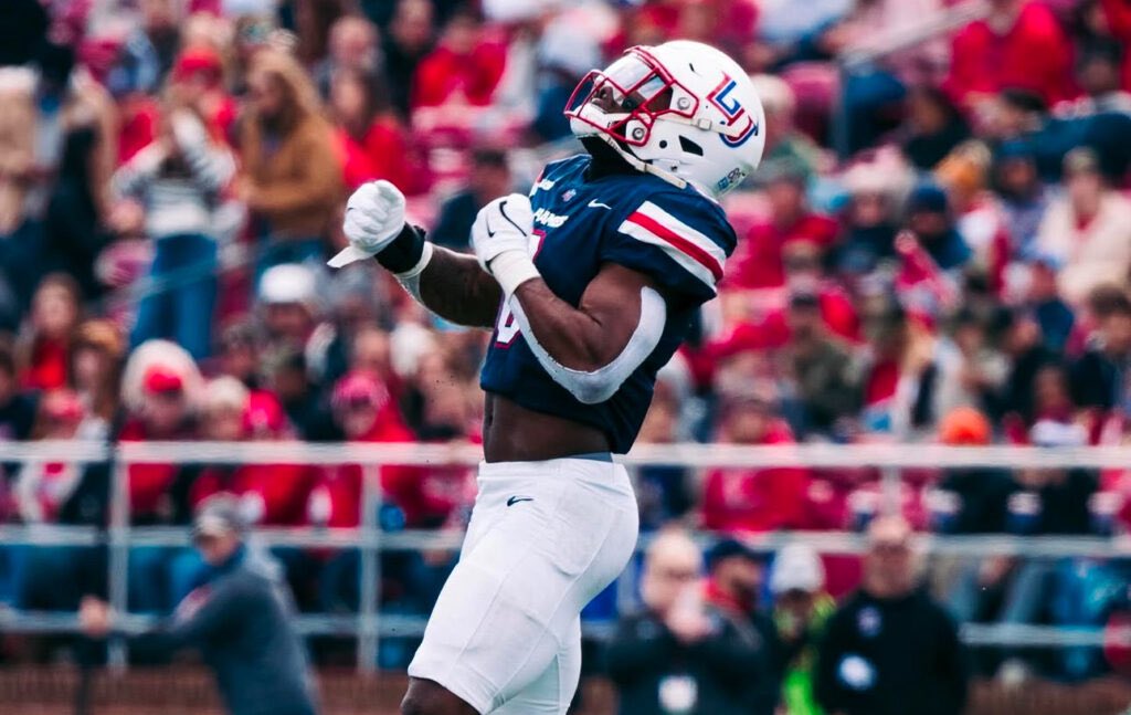 After a great conversation with <a href="/teddyjgallagher/">Teddy Gallagher</a> I am blessed to receive an offer from Liberty University!!! <a href="/JaredClark2/">Jared Clark</a> <a href="/CoachJonHaskins/">Jon Haskins</a> <a href="/TomLoy247/">Tom Loy</a> <a href="/Andrew_Ivins/">Andrew Ivins</a>