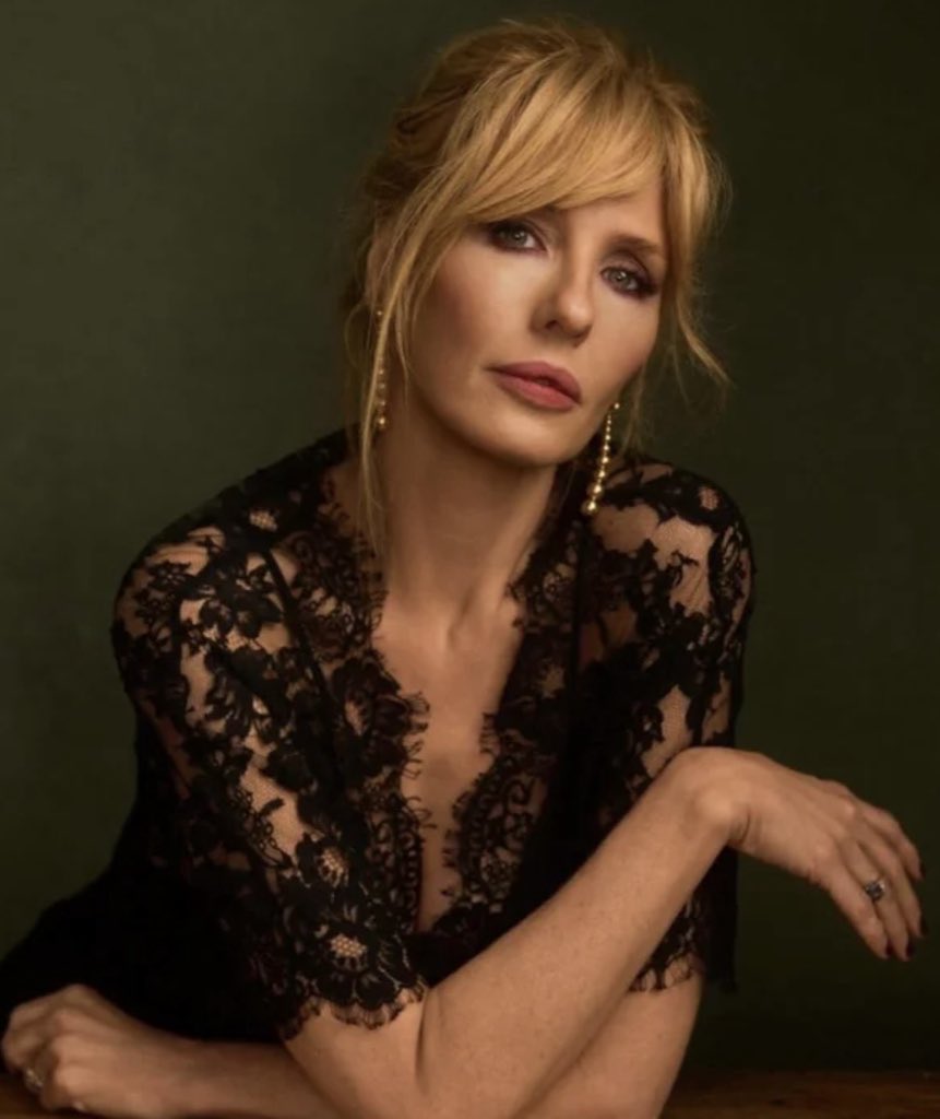 Goodinneon's tweet image. HOLY SMOKES, MZ KELLLLLY 🖤