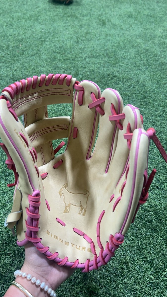 Madison Hesser tweet media