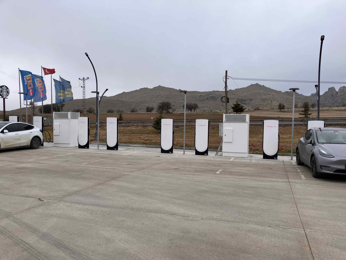 New Tesla Supercharger: Eskişehir, Türkiye (8 stalls) 
tesla.com/en_eu/findus?l…