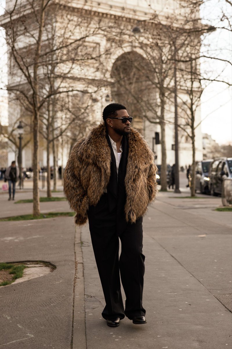 Usher Raymond IV tweet media