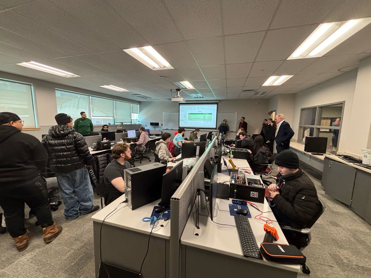 Congressman Seth Magaziner tweet media