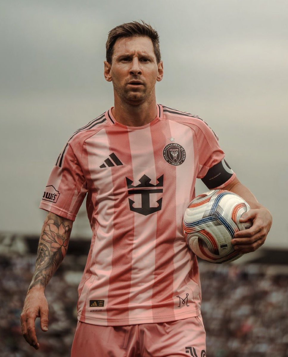 ‼️ Pruebas antidoping realizadas desde el 2022 

Cristiano Ronaldo : 8️⃣ Test Antidoping ✅ 
Lionel Messi: 0️⃣ Test Antidoping ❌

En 4 años por lo que sea no le han realizado ninguna prueba antidoping rutinaria al futbolista Argentino del Inter de Miami

Raro 😐?