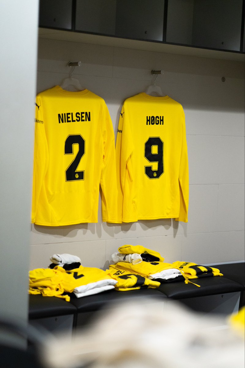 Glimt's tweet image. Garderoben er klar 🫡